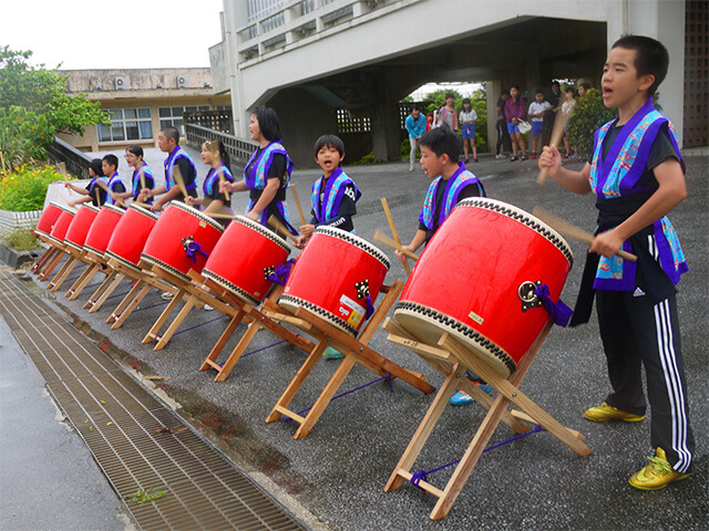 遠くから聞こえる太鼓の応援の音