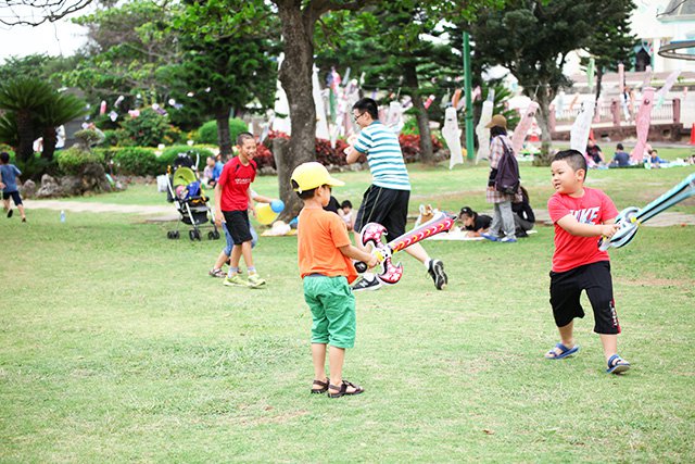 うえのドイツ文化村・鯉のぼりフェスト2015　男の子達